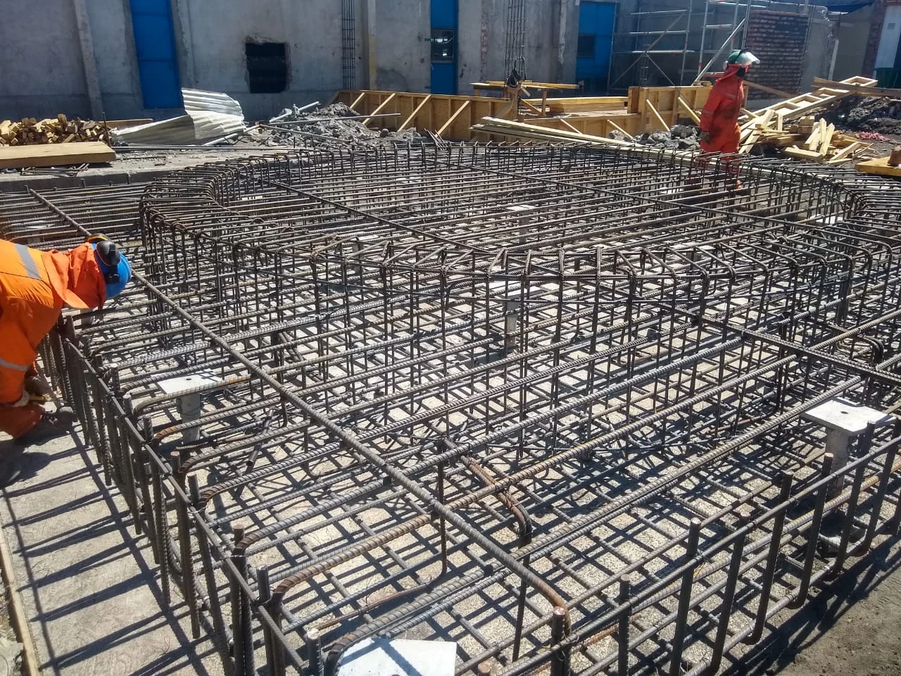 Enfierradura de las fundaciones de silos.